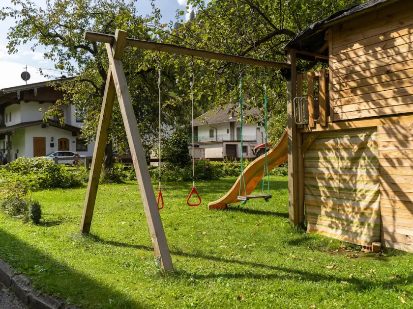 Holiday home in a central location - Image 1