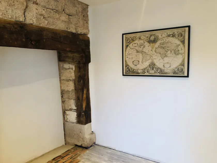 House in the heart of the historic center of Terrasson - Image 1
