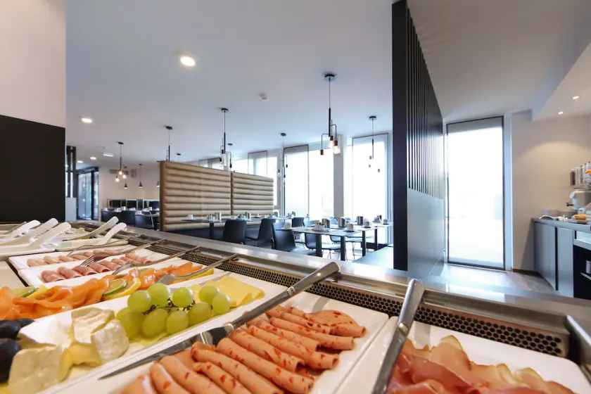 Design & Lifestyle Hotel Estilo - Image 1