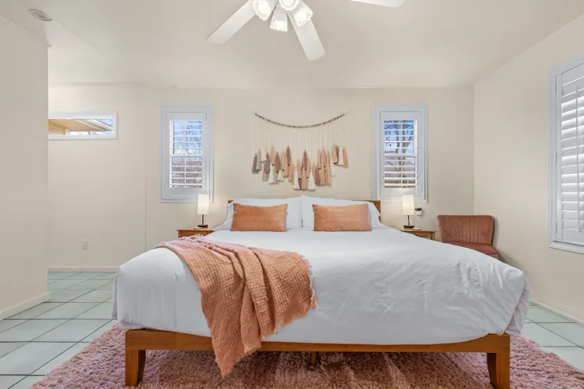 Downtown Ashland House - Walk to Plaza and OSF! - Image 1