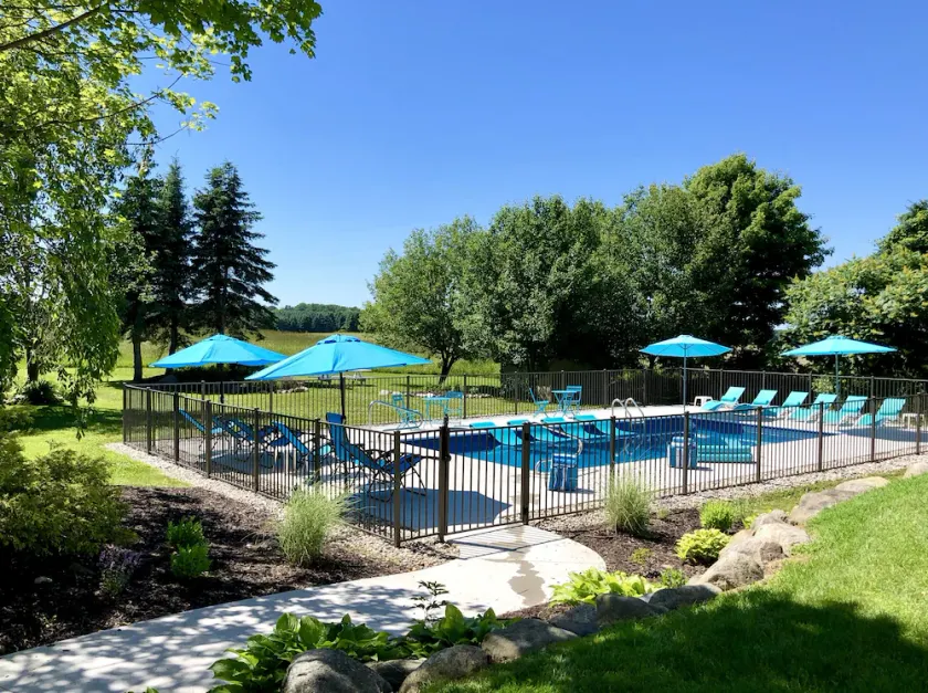 ALLEGAN ORCHARDS Hochzeiten, Private3acres, Pool, Whirlpool, Feuerstelle, Feuerstelle, Strand, Spiele - Image 1