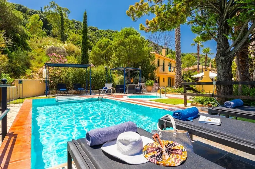 Villa Atlantis - Image 1
