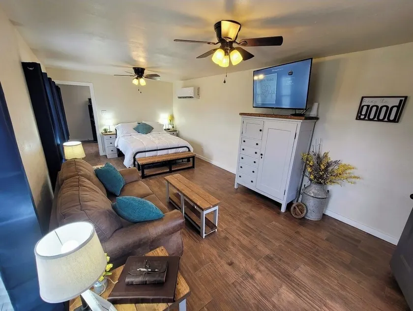 Beautiful Modern Farmhouse Studio Cottage! - Image 1