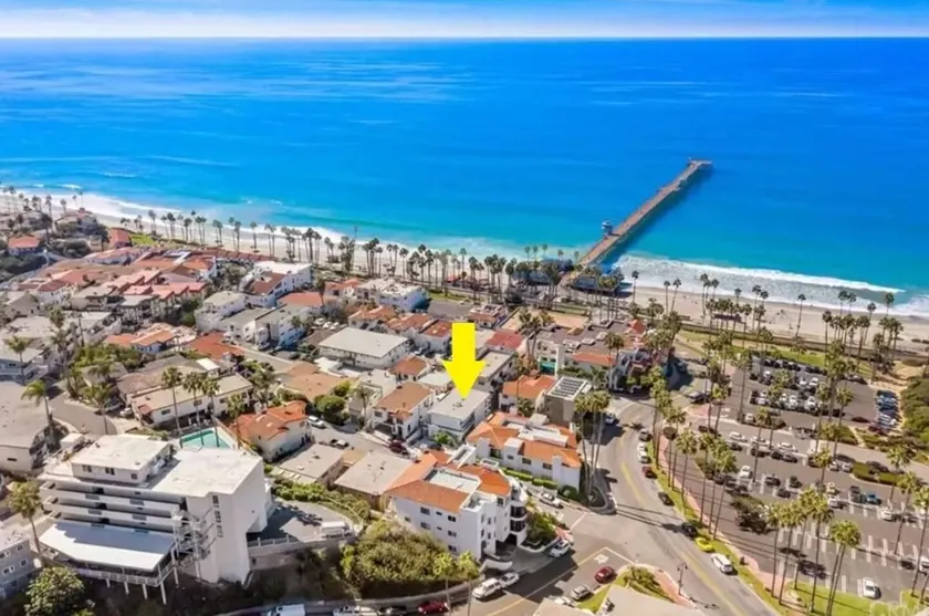 Private Studio with Balcony and Easy Walk to Beach - Image 1