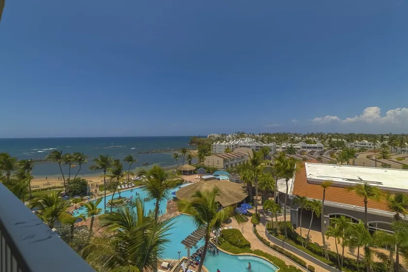 CONDO HOTEL, DORADO (WITH LIVING ROOM/ DINNING ROOM / KITCHEN) - Image 1