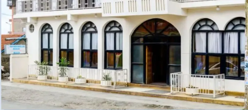 Kenvash Hotel - Image 1