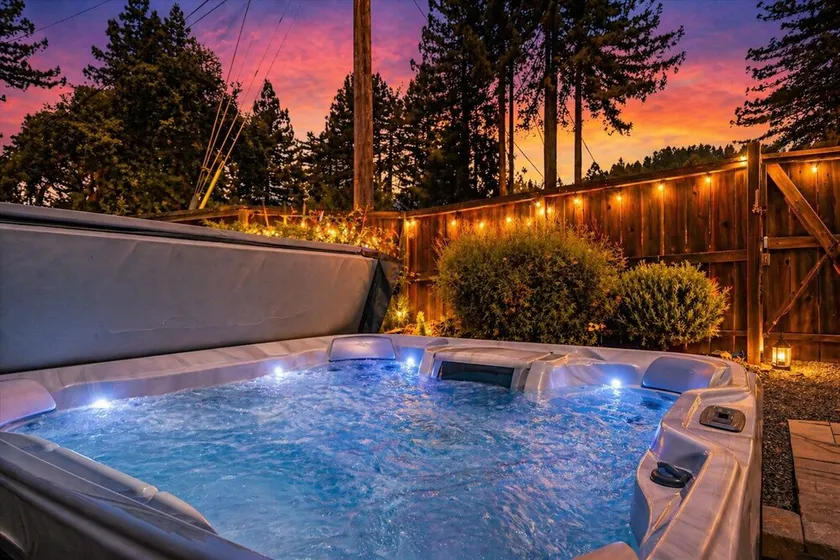 Guerneville Escape Redwoods Deck BBQ Fire table - Image 1