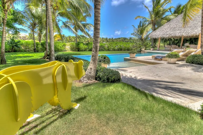 Yellow Bear - Beautiful Villa with Golf views - Image 1