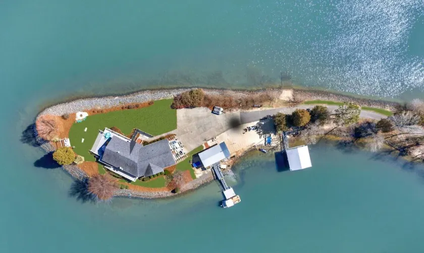 LUXURY 5 BR PENINSULA Lake House Panoramautsikt! Priv Beach & Doc. Båtuthyrning. - Image 1