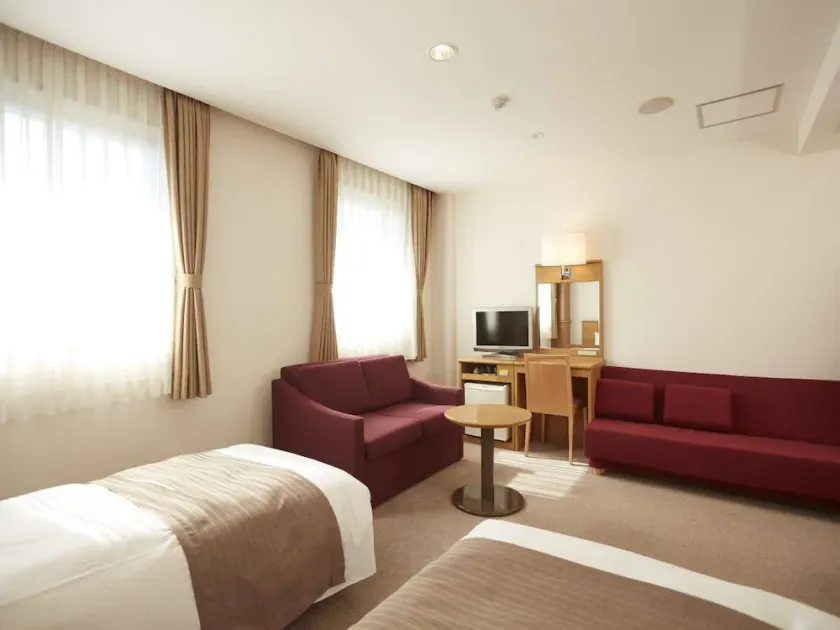 Hotel Folkloro Takahata - Image 1