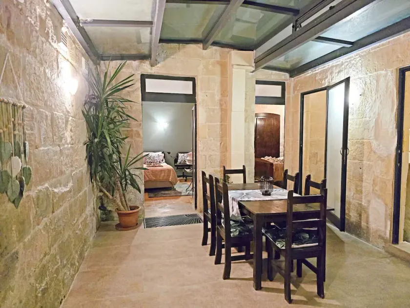 Traditional Maltese 2-Bedroom Home with Private Hot Tub - Steps Away from Valletta - Image 1
