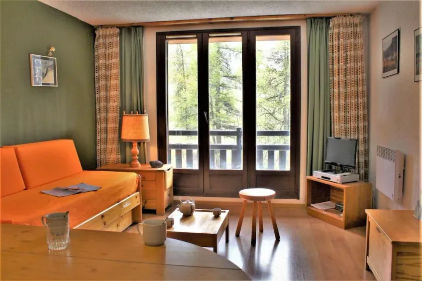 50m from ski slopes, 3rd floor, balcony, tv, ski locker, 26m², Risoul - Image 1