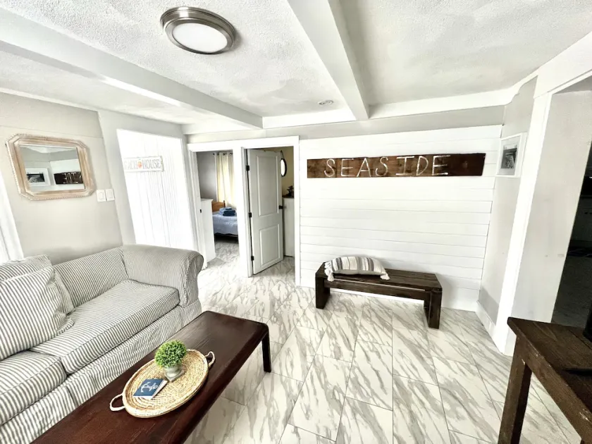 3 Bedroom Condo steps from Hampton beach and boardwalk! - Image 1