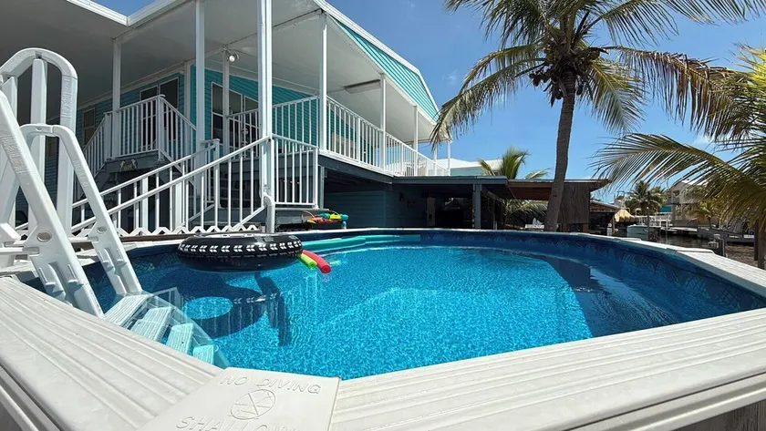 Blue Marlin 2/2 Poolhaus mit 37'-Dock Einfacher Zugang zum Atlantik - Image 1