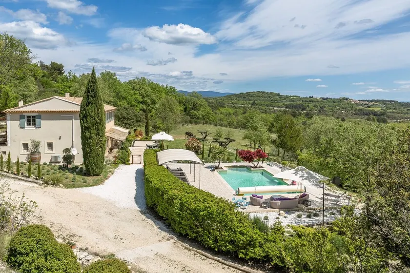 Bastide Vallonia — Luxus & Ruhe im Herzen des Luberon. - Image 1