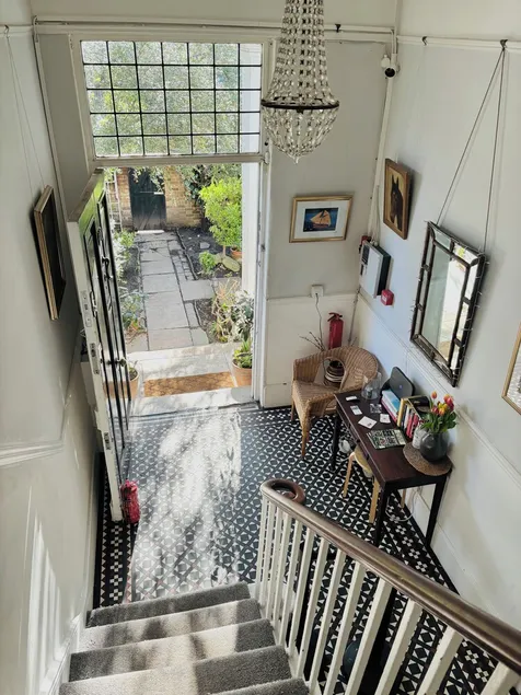 Central Victorian House - Image 1