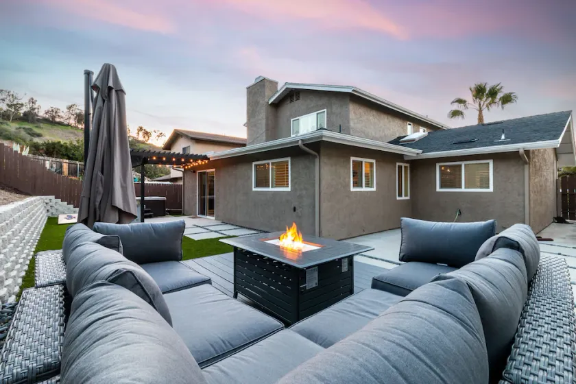 Coastal Home Perfect for Large Families and Groups of Friends - Image 1