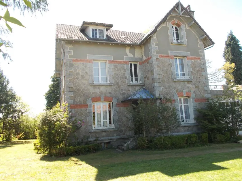 Maison indépendante dans village de siran (cantal) Villa de 140 m² - Image 1