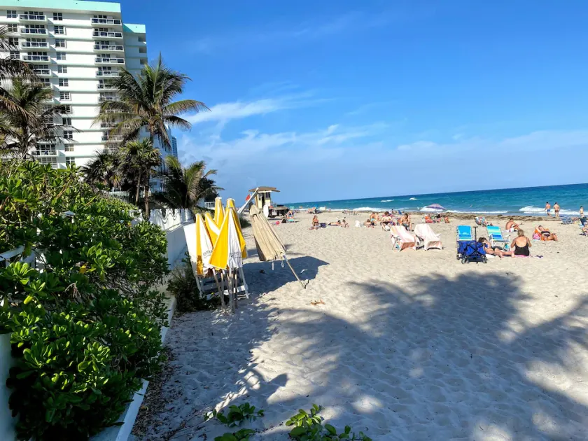 2bd/2bth Directly on the beach with spectacular, ocean views from the 15th floor - Image 1