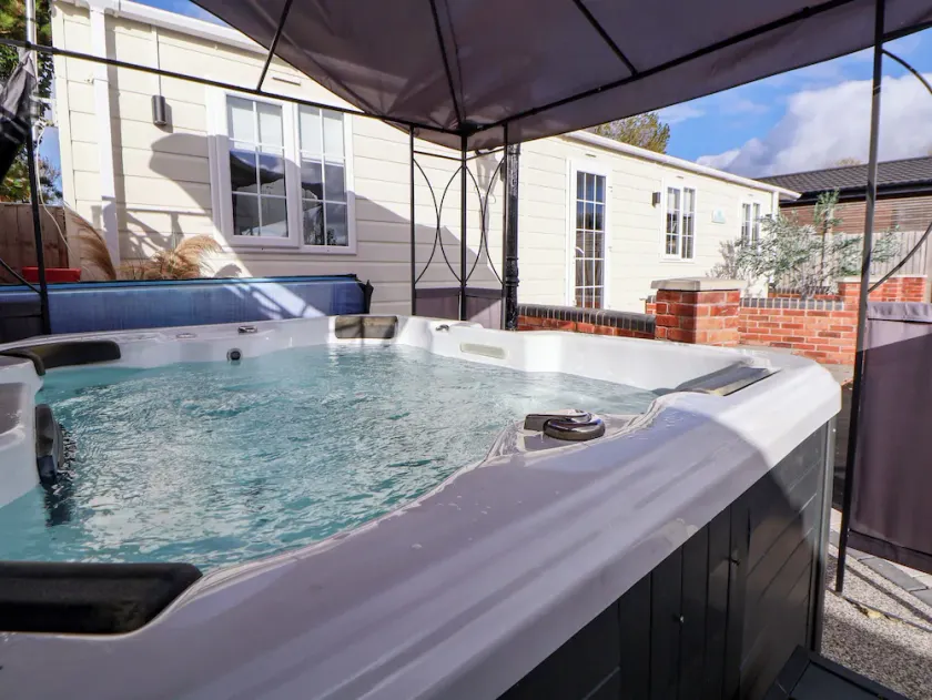 Lodge - Image 1
