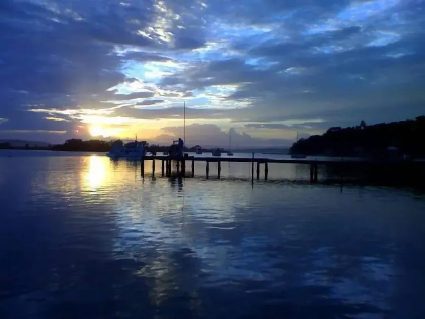 Ducks Bungalow- Lake Macquarie - Image 1