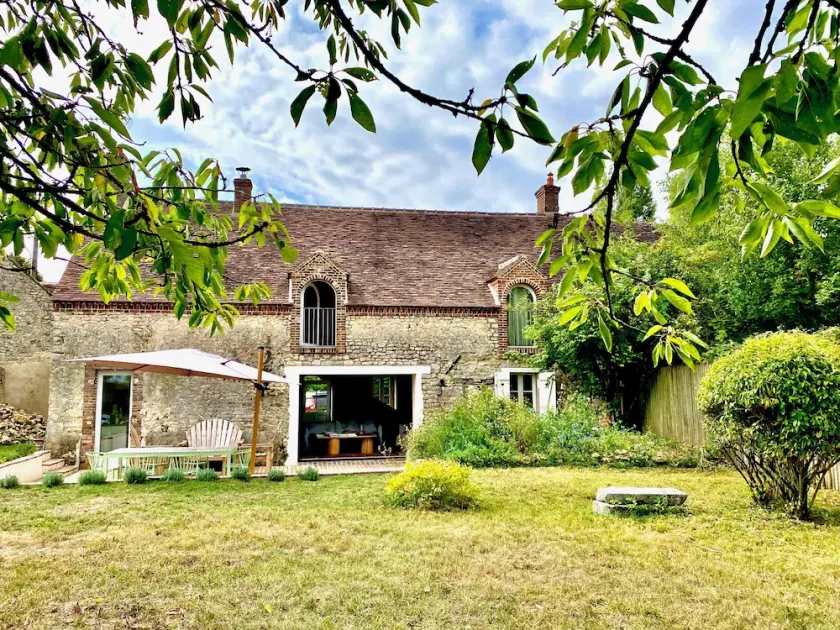 Country house pool 1h15 Paris / 25min from Fontainebleau - Image 1