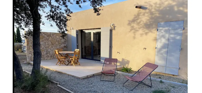 Villa à 900 m de la plage de Lozari - Image 1