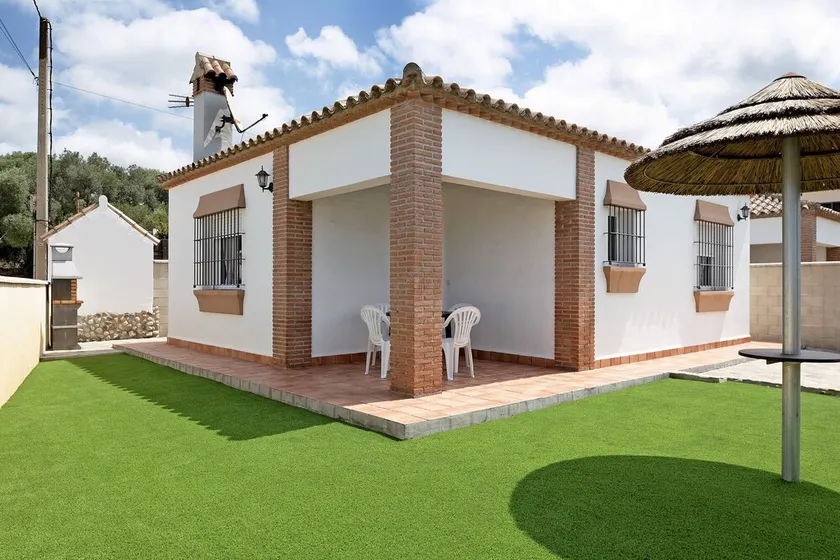 Charming Casita Torre de Meca 1 with Terrace, Garden, and Wi-Fi - Image 1