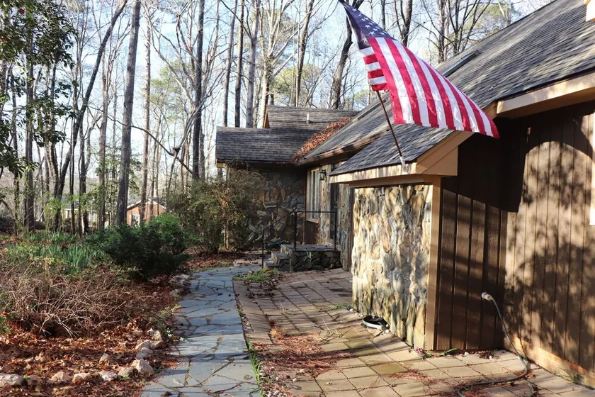 4-bedroom vacation home 17 minutes from North Carolina State University - Image 1