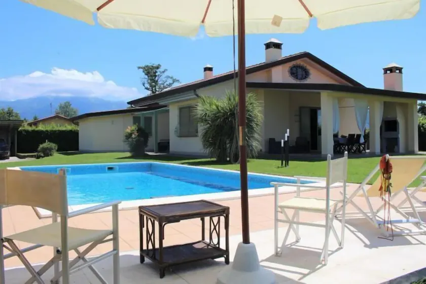 Holiday House in Versilia with Pool & Beaches - Image 1
