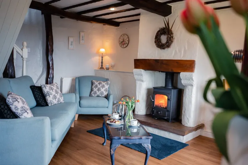 A cottage that sleeps 2 guests  in 1 bedroom - Image 1