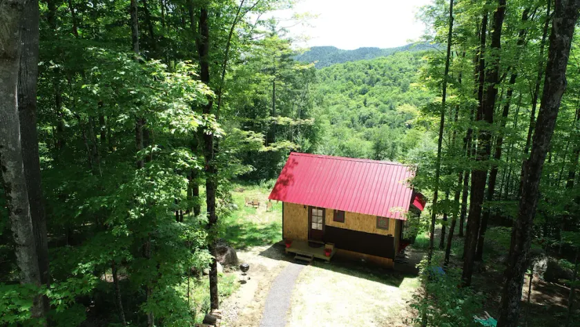 ENTZÜCKENDE NEUE KABINE MIT ERSTAUNLICHEM BERGBLICK - Image 1