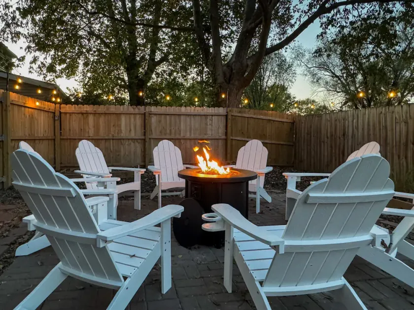 Featured on USA Today - Hot tub, Fenced Yard - Image 1