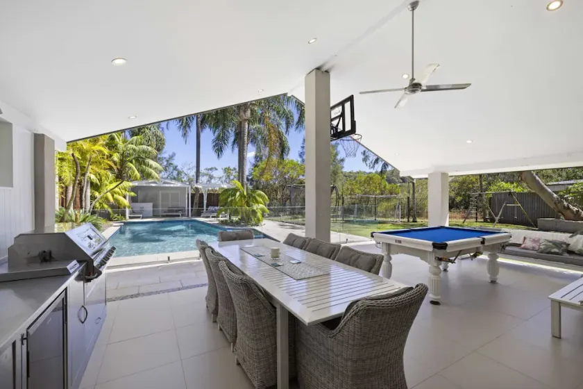Spacious 4-bed Home Near Avalon Beach - Image 1