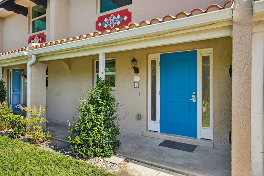 Stunning Luxury villa Sandpiper across the street from the beach! - Image 1