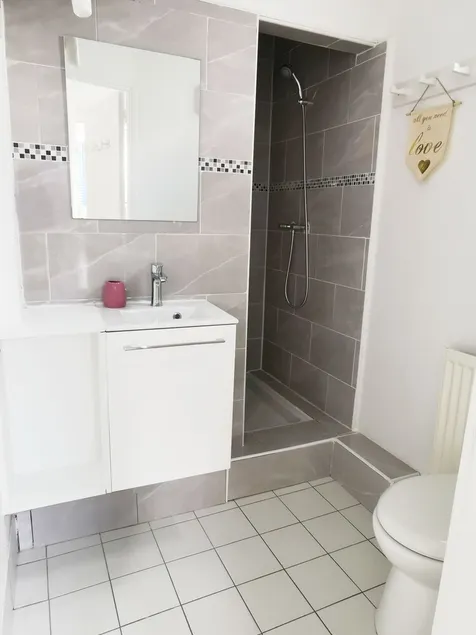 Joli appartement a 2 pas de Paris - Image 1