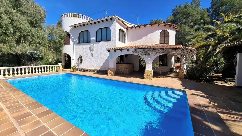 Holiday house in 2 floors for 6 people with private pool - Image 1