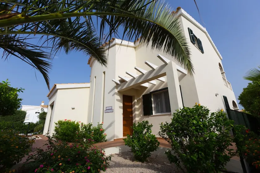 Attraktiv familie villa privat pool, fredelig indstilling. Hurtig fiberoptisk Wifi - Image 1