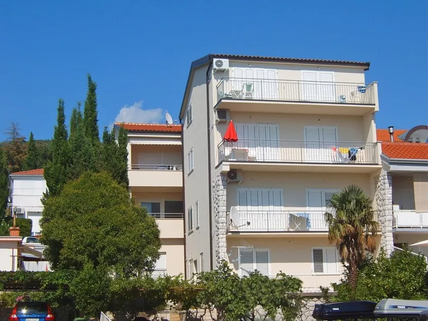 Apartments Tatjana, (14677), Dramalj, hr - Image 1