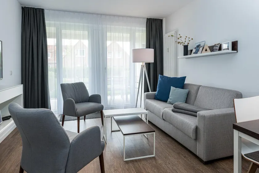 Top-ferienapartment mit Großer Terrasse, Parkplatz, Schwimmbad- & Saunanutzung - Image 1
