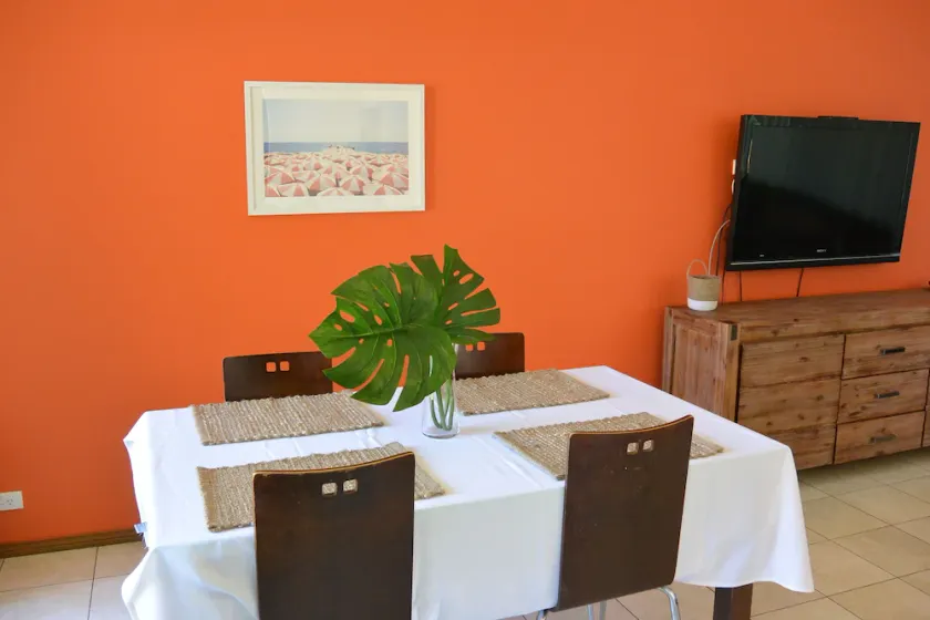 Andy's Beach House bei Sonnenuntergang - Image 1