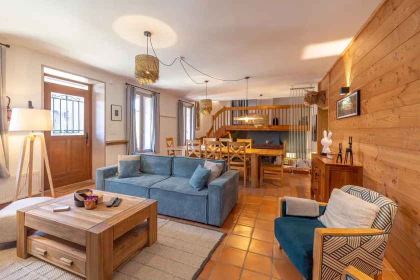 Appartement 'Ancienne Fruitière - Immoclean' avec vue sur les montagnes, terrasse privée et Wi-Fi - Image 1
