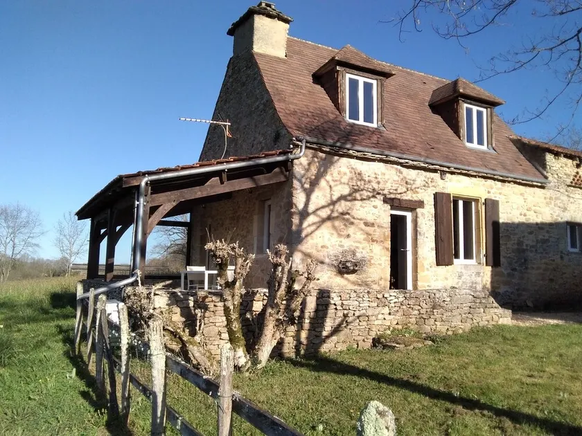 House overlooking the valley - Image 1