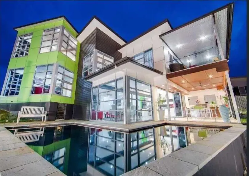 Sandy View - 180 degree views - Luxury Home - Image 1