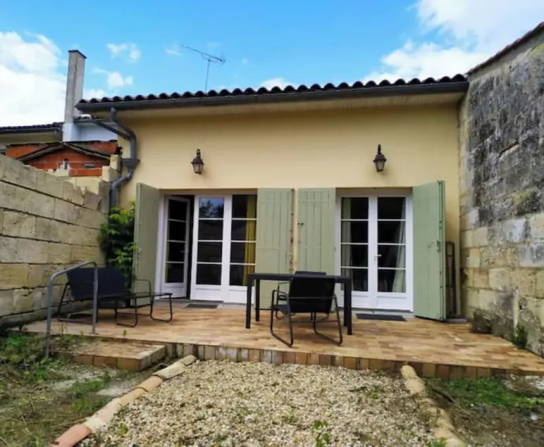 Appartement T2 Avec Jardin - Image 1