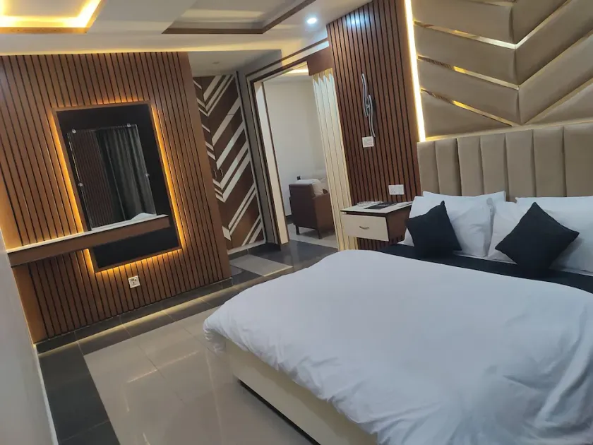 Sapphire Stays Hotel & Restaurant Peshawar - Image 1