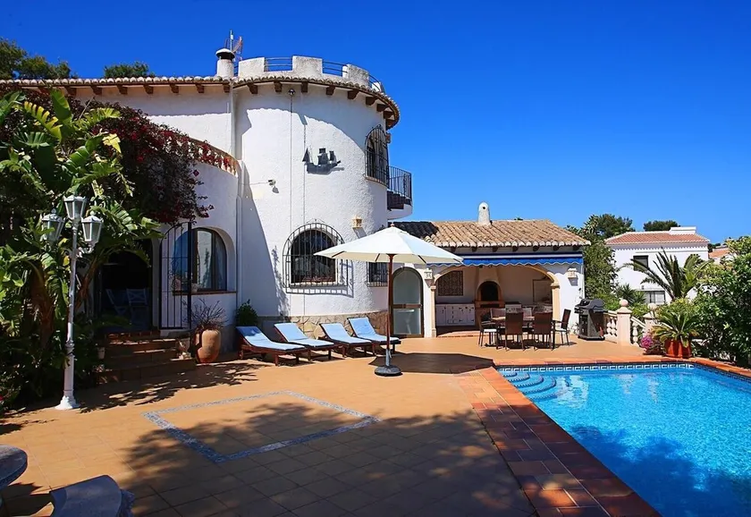 Villa 'Casa Pera' con vista sul mare, piscina, Wi-Fi, giardino e terrazza - Image 1