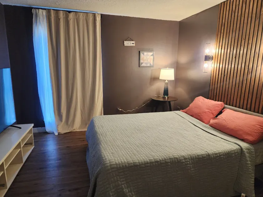 Entire Apartment with smart lock. Flex entry - Image 1