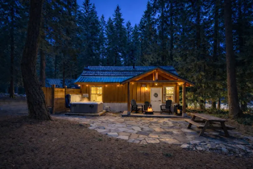 Painted Pony Cabin - Image 1