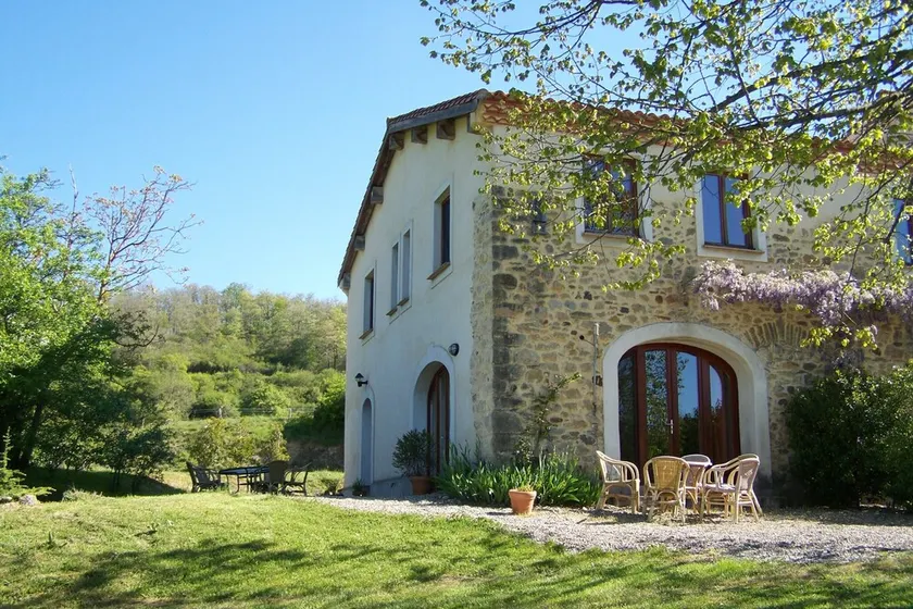 Sonnac: Maison spacieuse avec belle vue, très calme - Image 1